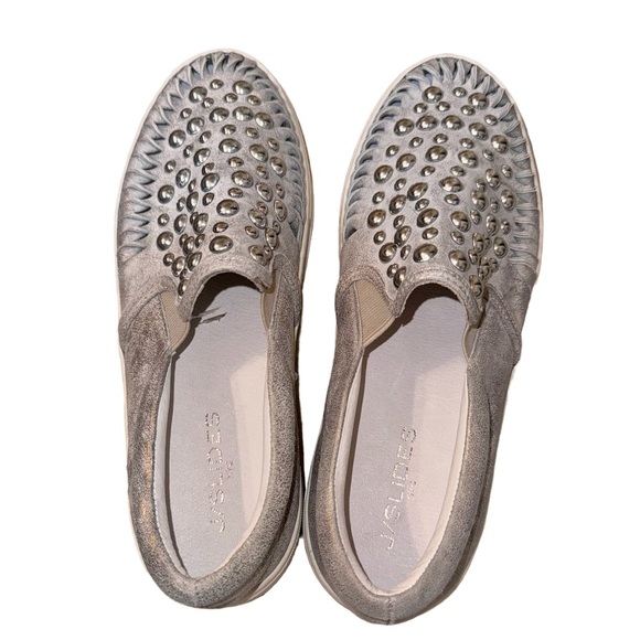 Wrn1X NYC J SLIDES Stud metallic gold leather sneakers women’s shoes size 7.5 - Picture 4 of 17